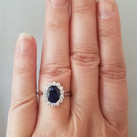 That Sapphire Ring - Picture 8 of 8